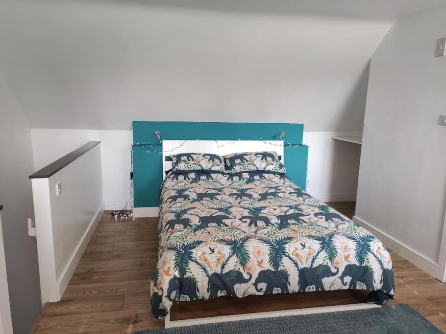 The Old Bar In Wiltshire - 1 Bedroom Guesthouse Chippenham  Eksteriør bilde